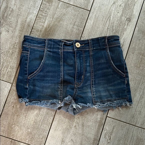 American Eagle Outfitters Pants - [American Eagle Outfitters] “Next Level Stretch” Jean Shorts - Size 6